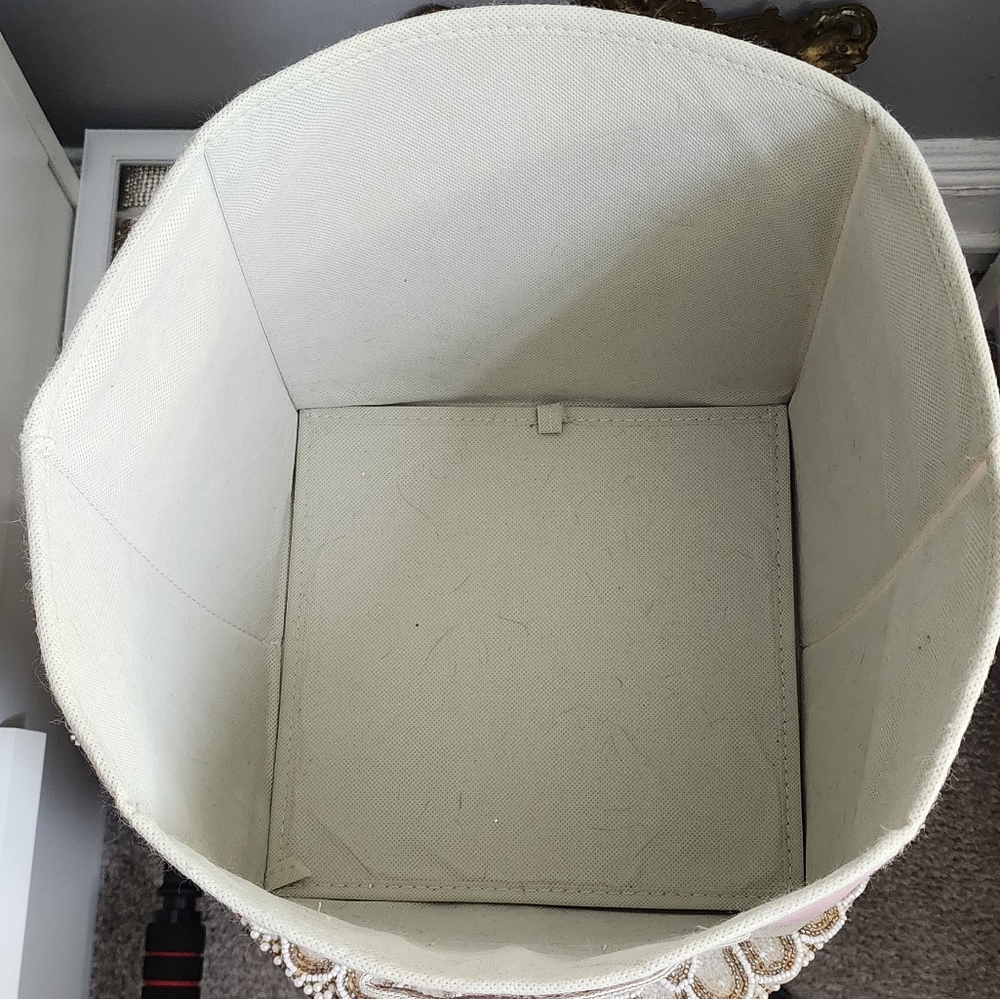 storage box 📦 - Picture 2 of 2